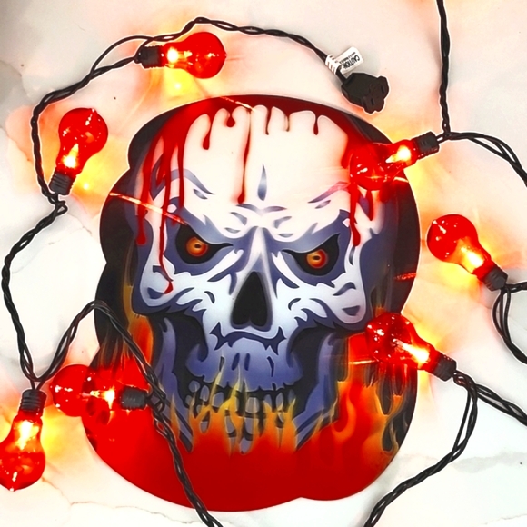 Holographic Skull & Lights - Picture 1 of 3